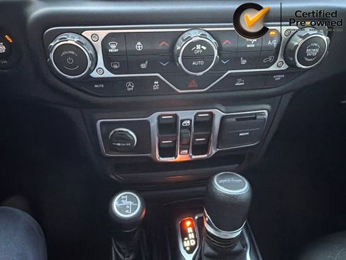 Certified 2021 Jeep Gladiator Sport AWD/4WD image 63