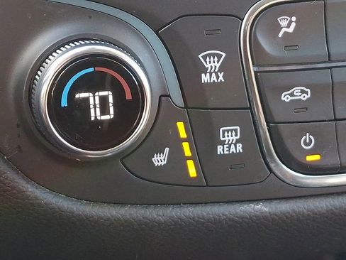 Certified 2024 Chevrolet Equinox LT w/ LPO, Floor Liner Package image 26