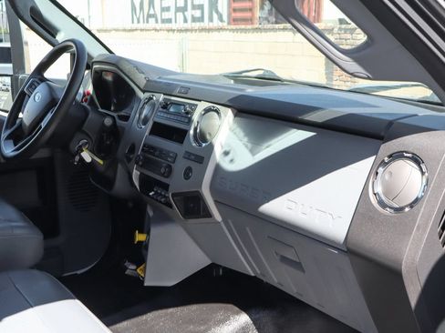 Used 2021 Ford F650 2WD Regular Cab Super Duty image 31