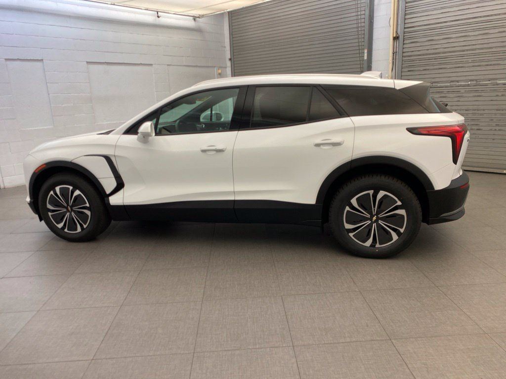 Used 2024 Chevrolet Blazer EV LT AWD/4WD image 5