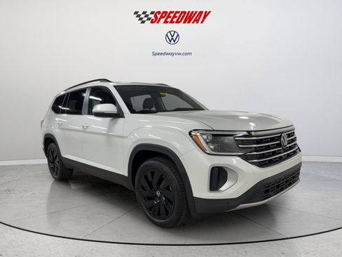 New 2026 Volkswagen Atlas SE AWD/4WD image 2