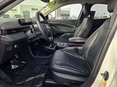 Used 2021 Ford Mustang Mach-E Premium image 25