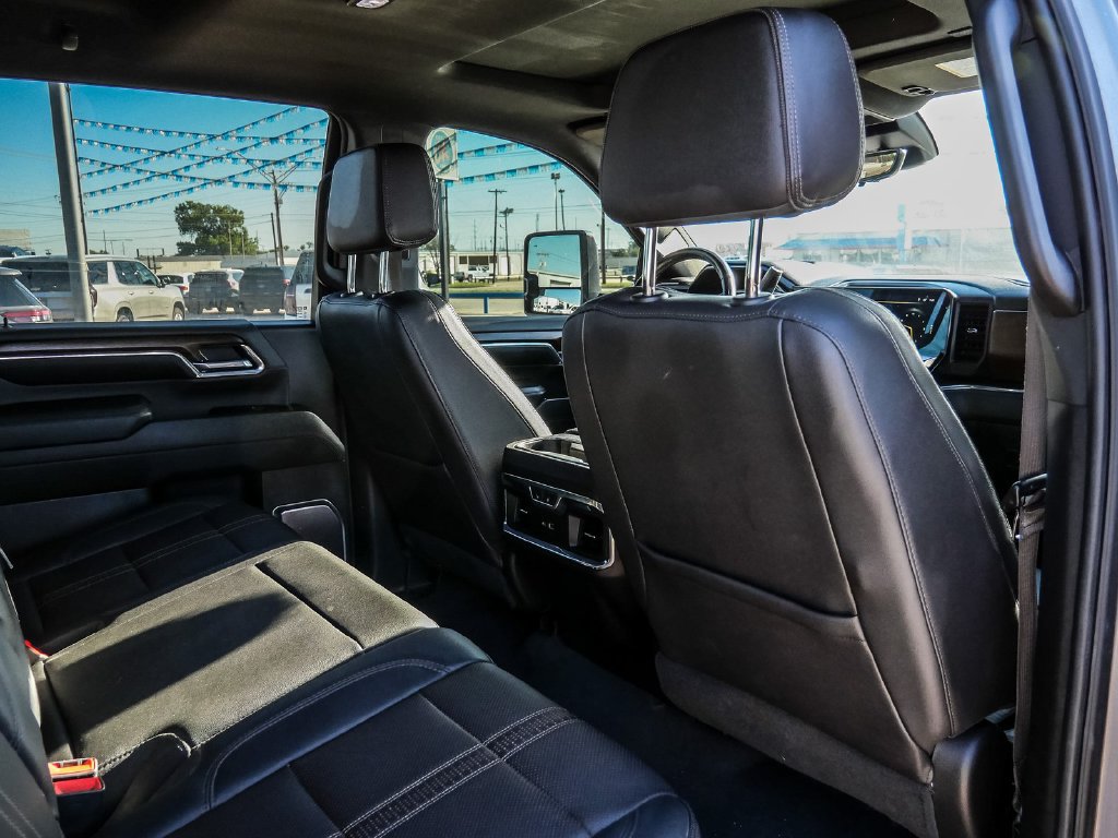 Used 2024 Chevrolet Silverado 3500 High Country w/ Technology Package AWD/4WD image 28
