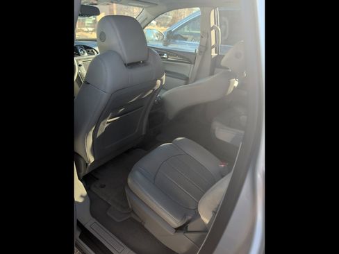 Used 2014 Buick Enclave Leather image 9