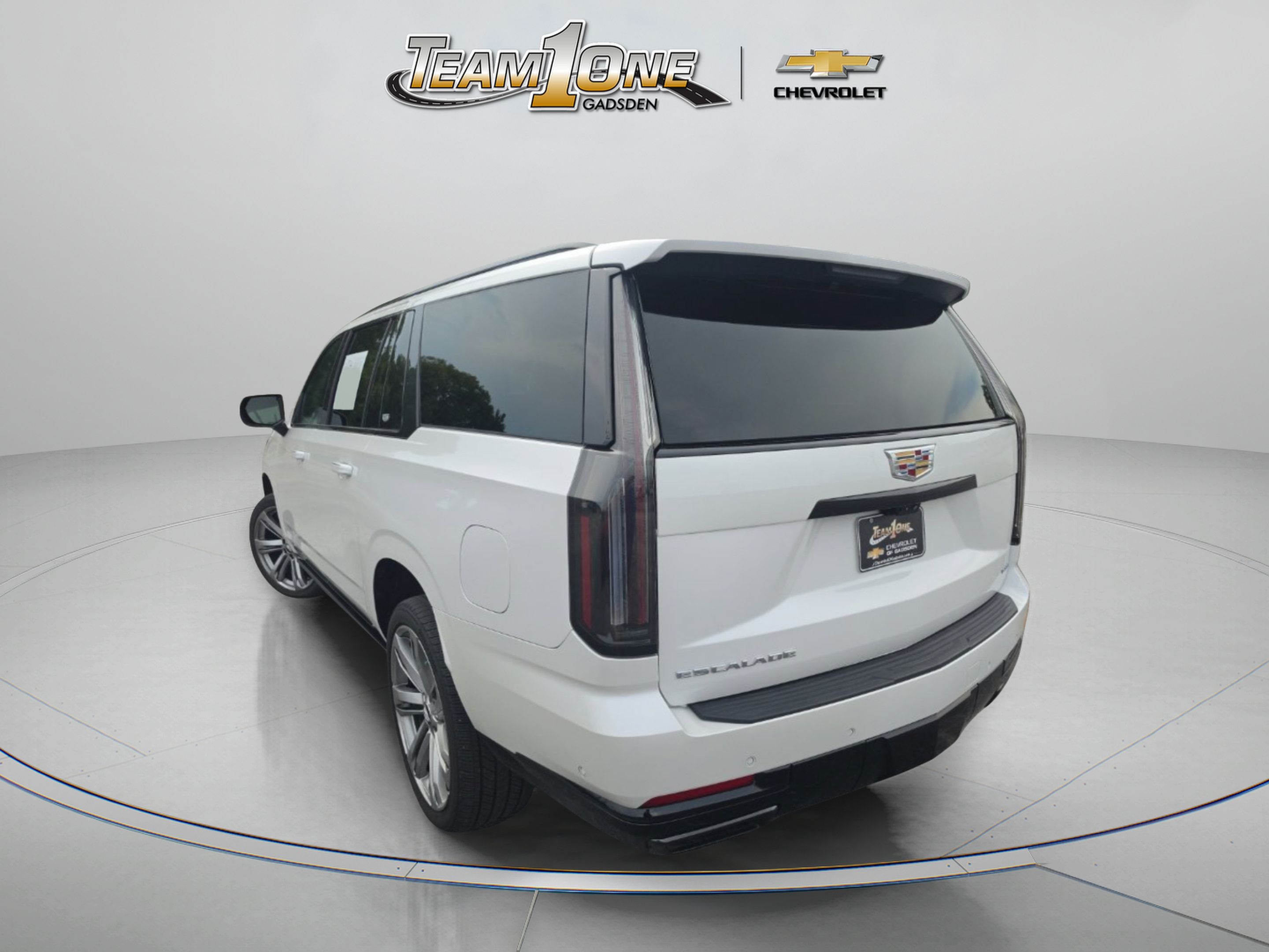 Used 2025 Cadillac Escalade ESV Sport Platinum AWD/4WD image 6
