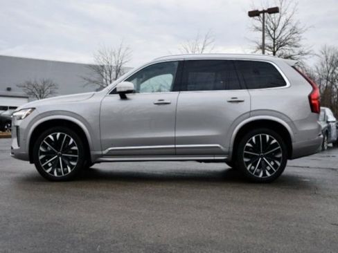 Certified 2025 Volvo XC90 B6 Plus AWD/4WD image 4