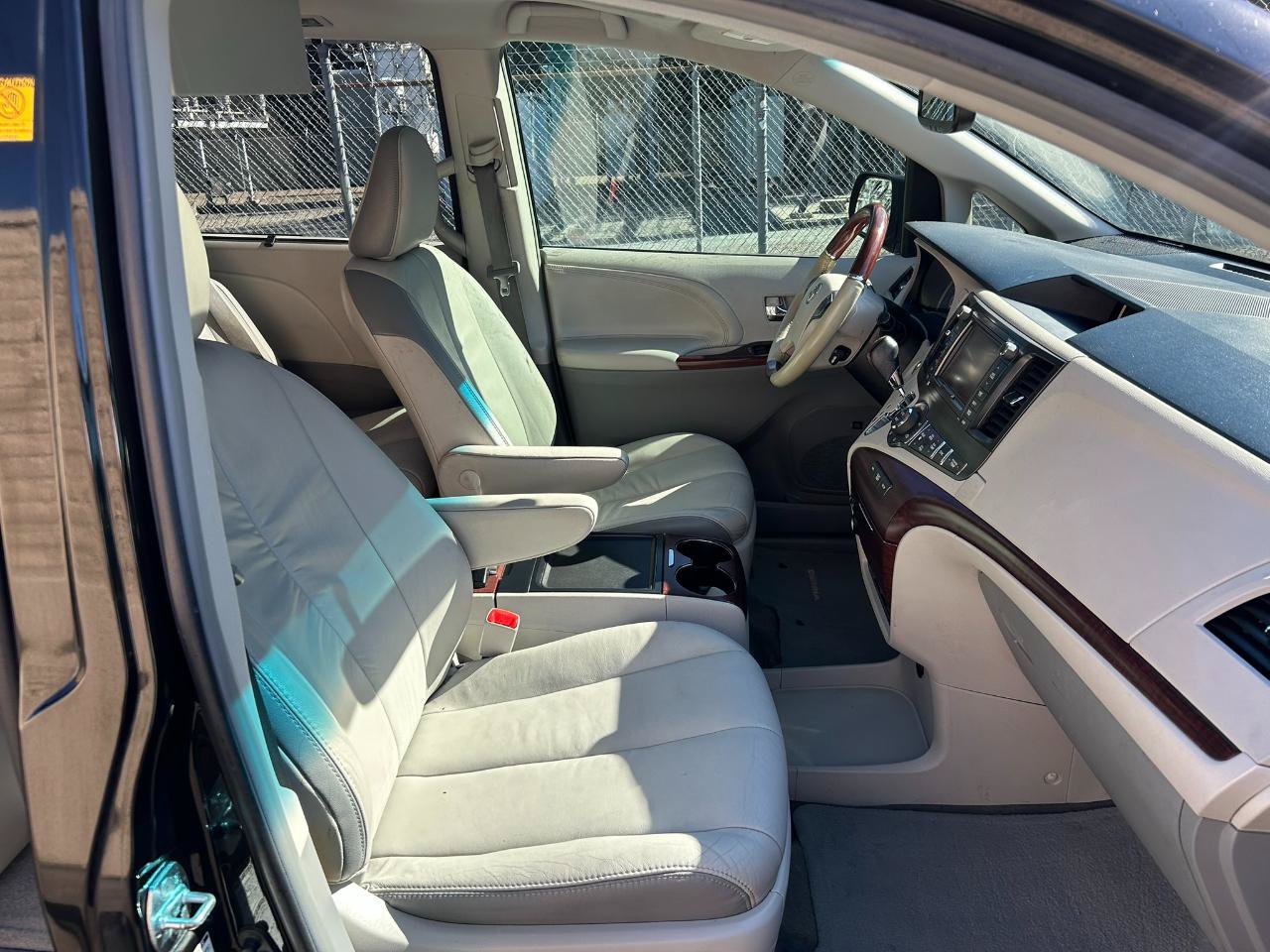 Used 2012 Toyota Sienna Limited w/ Premium Pkg AWD/4WD image 20