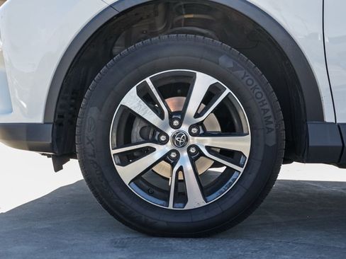 Used 2018 Toyota RAV4 XLE image 11