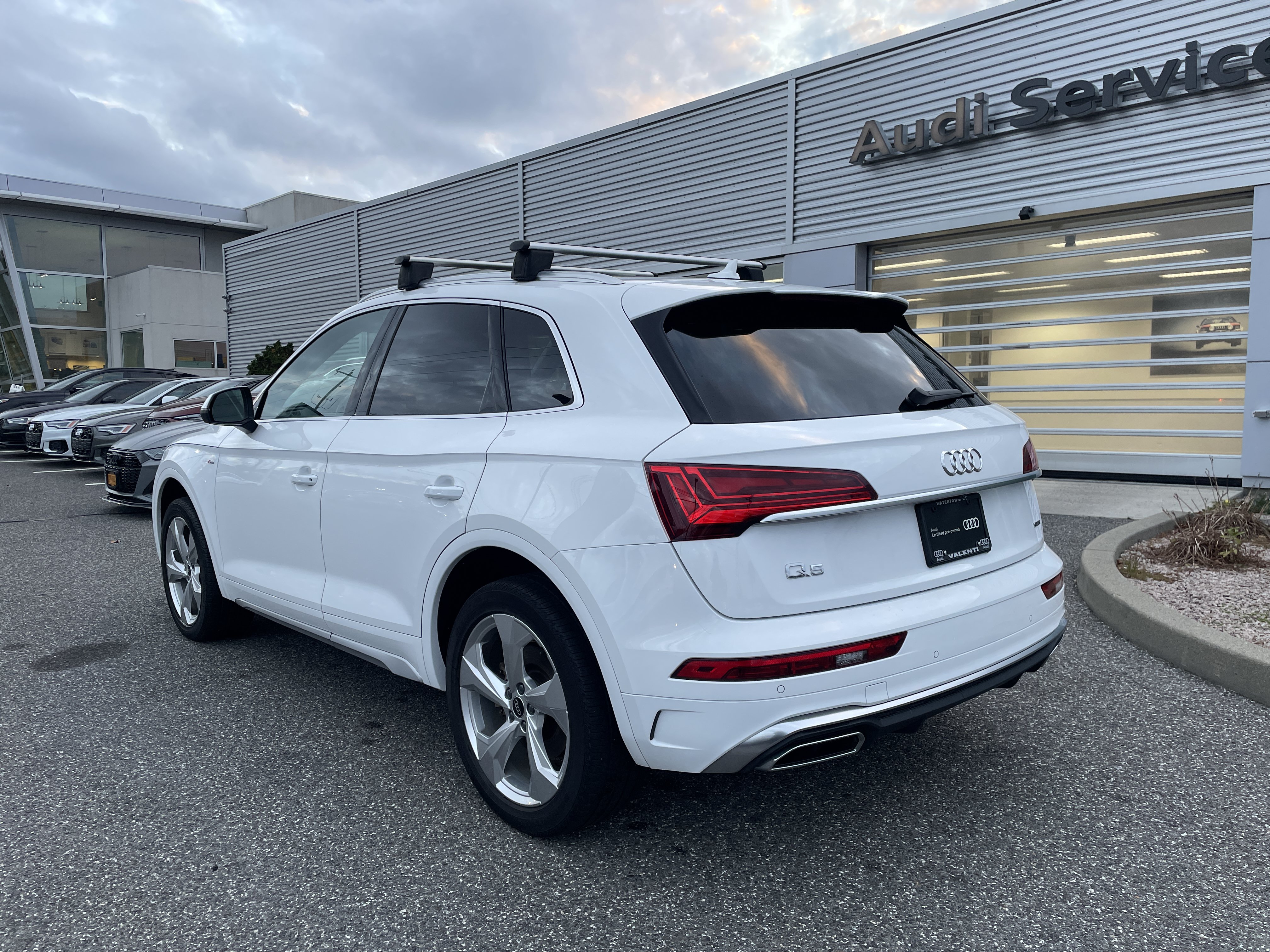 Certified 2022 Audi Q5 2.0T Premium Plus w/ Premium Plus Package AWD/4WD image 6