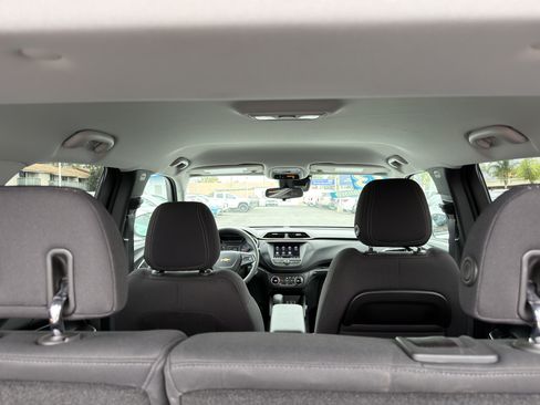 Used 2023 Chevrolet TrailBlazer LT FWD image 15