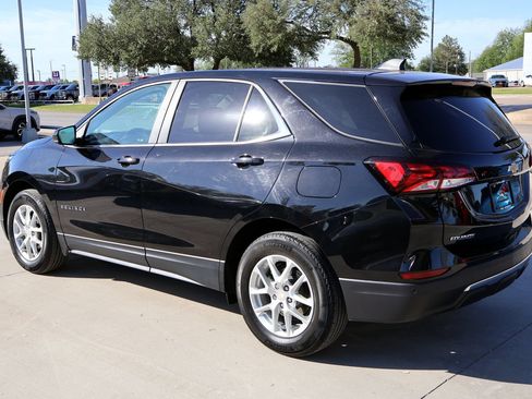 Used 2023 Chevrolet Equinox LT FWD image 9