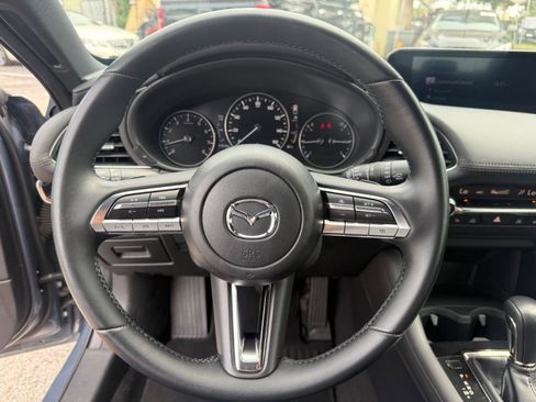 Used 2020 MAZDA MAZDA3 Hatchback w/ Premium Package image 20