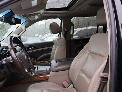 Used 2018 Chevrolet Tahoe Premier AWD/4WD image 11