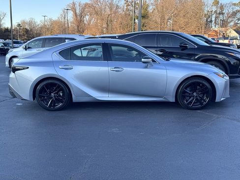 Used 2022 Lexus IS 300 image 4