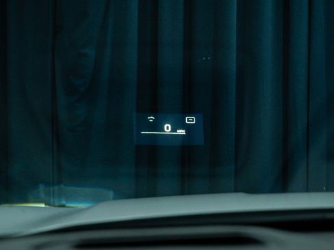 Used 2024 GMC Acadia AT4 w/ Luxury Package image 19