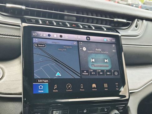 Used 2024 Jeep Grand Cherokee Limited w/ Black Appearance Package image 28