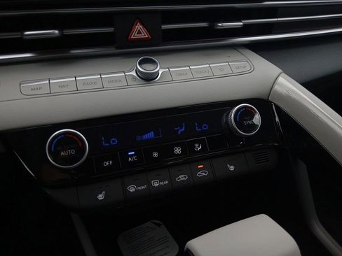 New 2026 Hyundai Elantra Limited FWD image 21