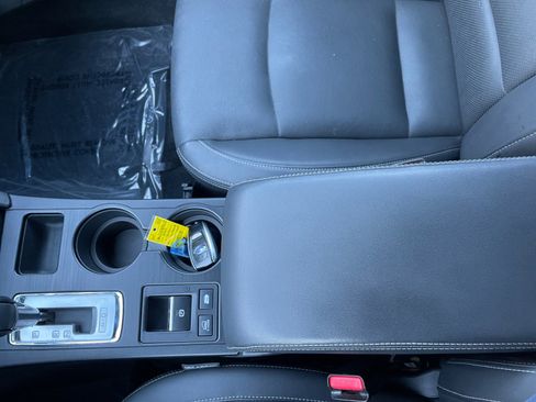 Used 2015 Subaru Outback 2.5i Limited image 28