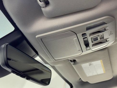 Used 2021 Toyota Highlander Limited image 44