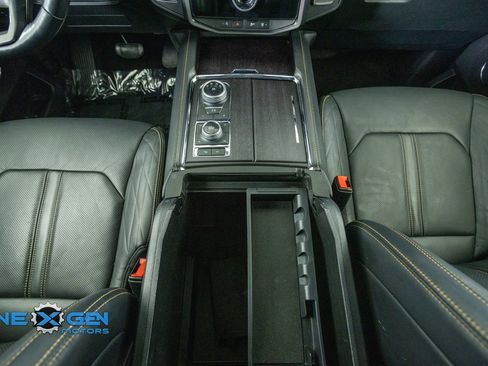 Used 2023 Ford Expedition Platinum AWD/4WD image 33