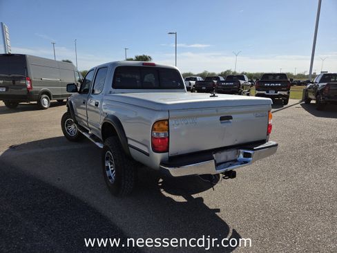 Used 2004 Toyota Tacoma PreRunner image 5