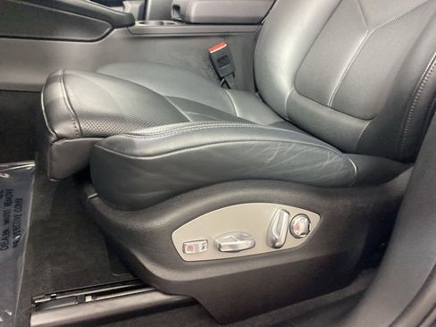 Used 2024 Porsche Macan image 20