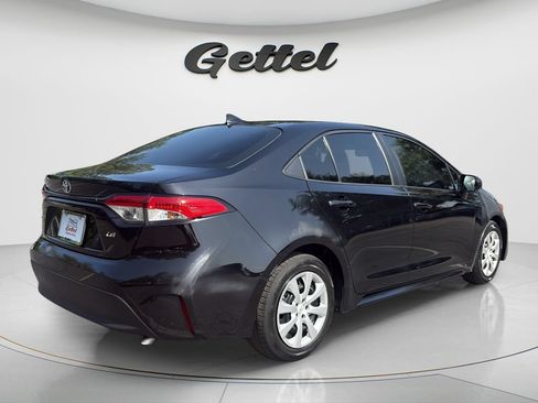 Used 2024 Toyota Corolla LE FWD image 4