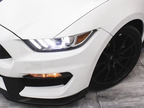 Used 2016 Ford Mustang Shelby GT350 w/ Technology Package image 38