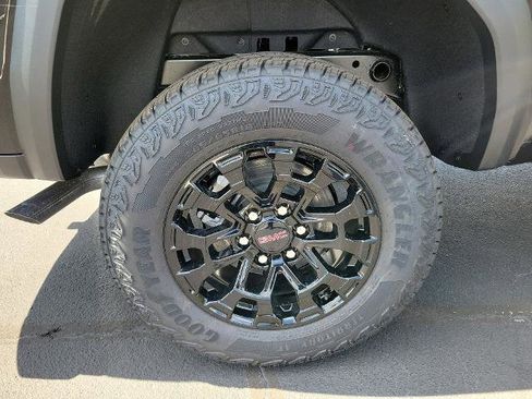 New 2026 GMC Canyon Elevation w/ Convenience Package RWD image 9