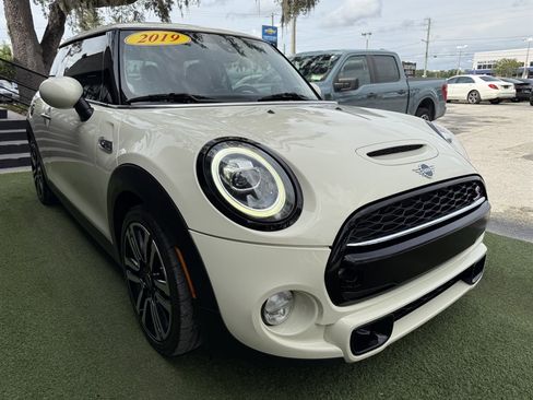Used 2019 MINI Cooper S FWD image 3