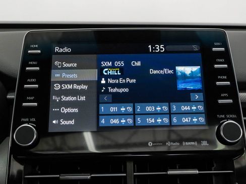 Used 2019 Toyota Avalon XSE image 29