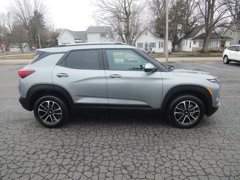 Used 2026 Chevrolet TrailBlazer LT w/ Convenience Package image 2