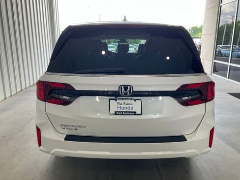 Certified 2026 Honda Odyssey EX-L image 22