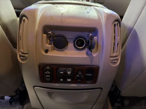 Used 2002 Cadillac Escalade EXT image 14