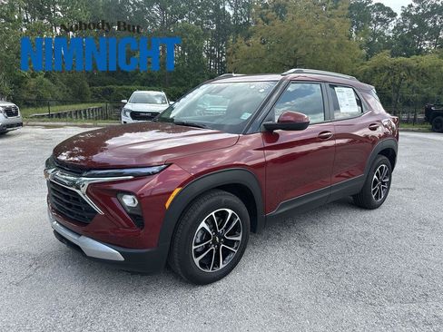 Certified 2025 Chevrolet TrailBlazer LT w/ Convenience Package FWD image 1