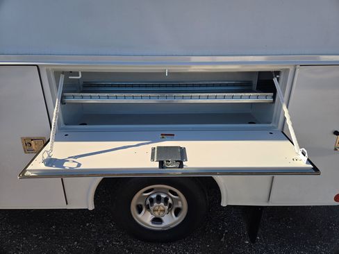 New 2025 Chevrolet Express 3500 w/ Power Convenience Package image 44