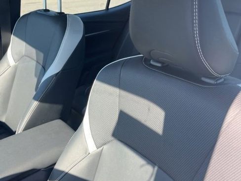 Used 2025 Toyota Camry SE image 11