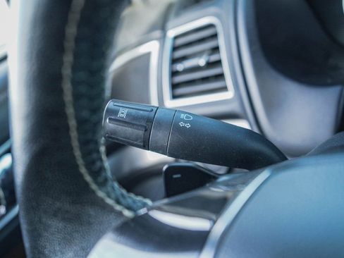 Used 2017 Ford Explorer Platinum image 21