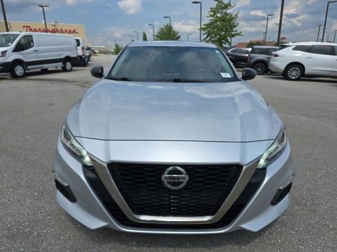 Used 2022 Nissan Altima 2.5 SR FWD image 8