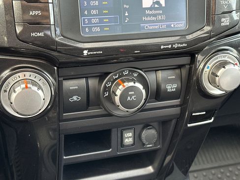 Used 2019 Toyota 4Runner TRD Off-Road Premium AWD/4WD image 20