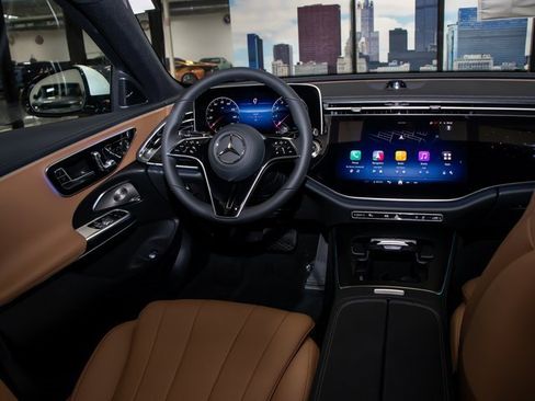 Certified 2025 Mercedes-Benz E 350 4MATIC Sedan image 17