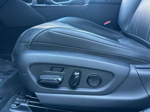 Certified 2019 Lexus ES 300h w/ Luxury Package image 14