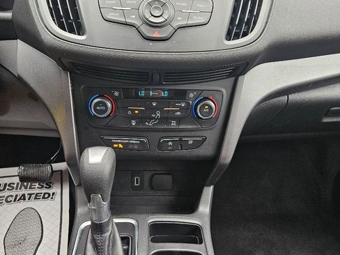 Used 2017 Ford Escape SE image 45