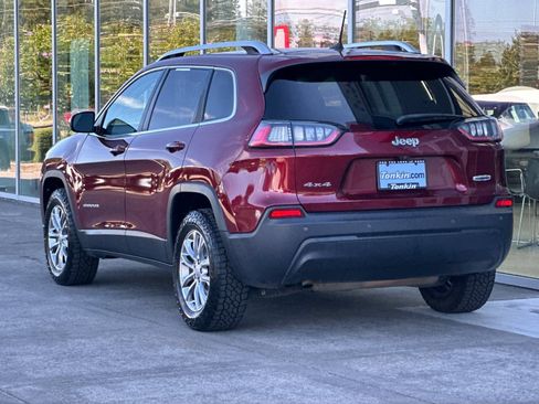 Used 2019 Jeep Cherokee Latitude Plus w/ Cold Weather Group AWD/4WD image 5