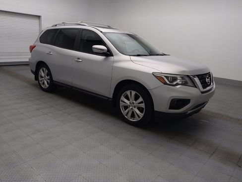 Used 2018 Nissan Pathfinder SL w/ SL Premium Package FWD image 11