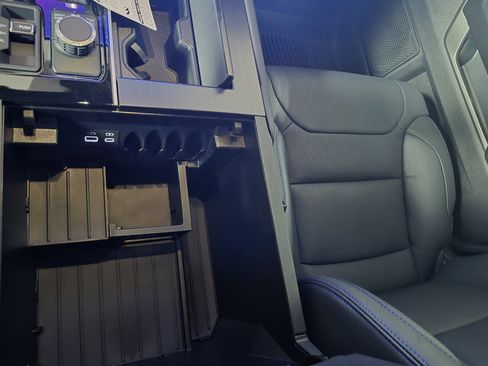 New 2026 Toyota Tundra Platinum AWD/4WD image 28