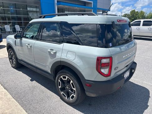 Used 2023 Ford Bronco Sport Outer Banks w/ Tech Package AWD/4WD image 2