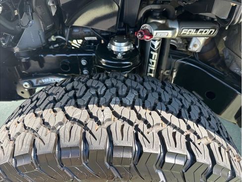 Used 2018 Jeep Wrangler Sport image 18