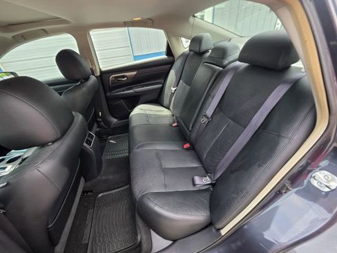 Used 2013 Nissan Altima 2.5 SL w/ Technology Pkg FWD image 21