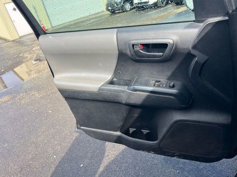 Used 2022 Toyota Tacoma SR w/ SX Package image 13